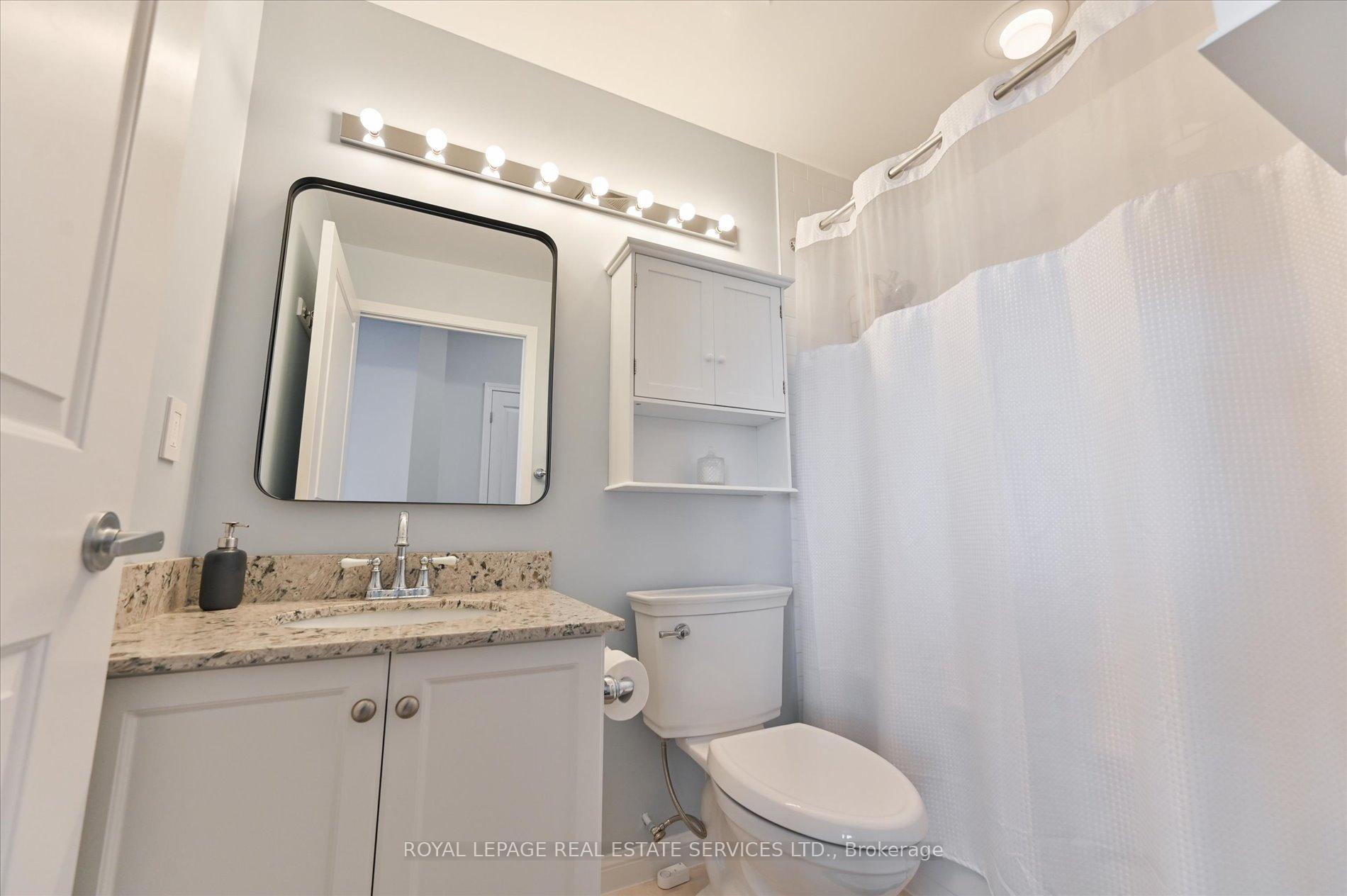 1 Bedroom Condo at 15 Windermere,  Toronto For sale