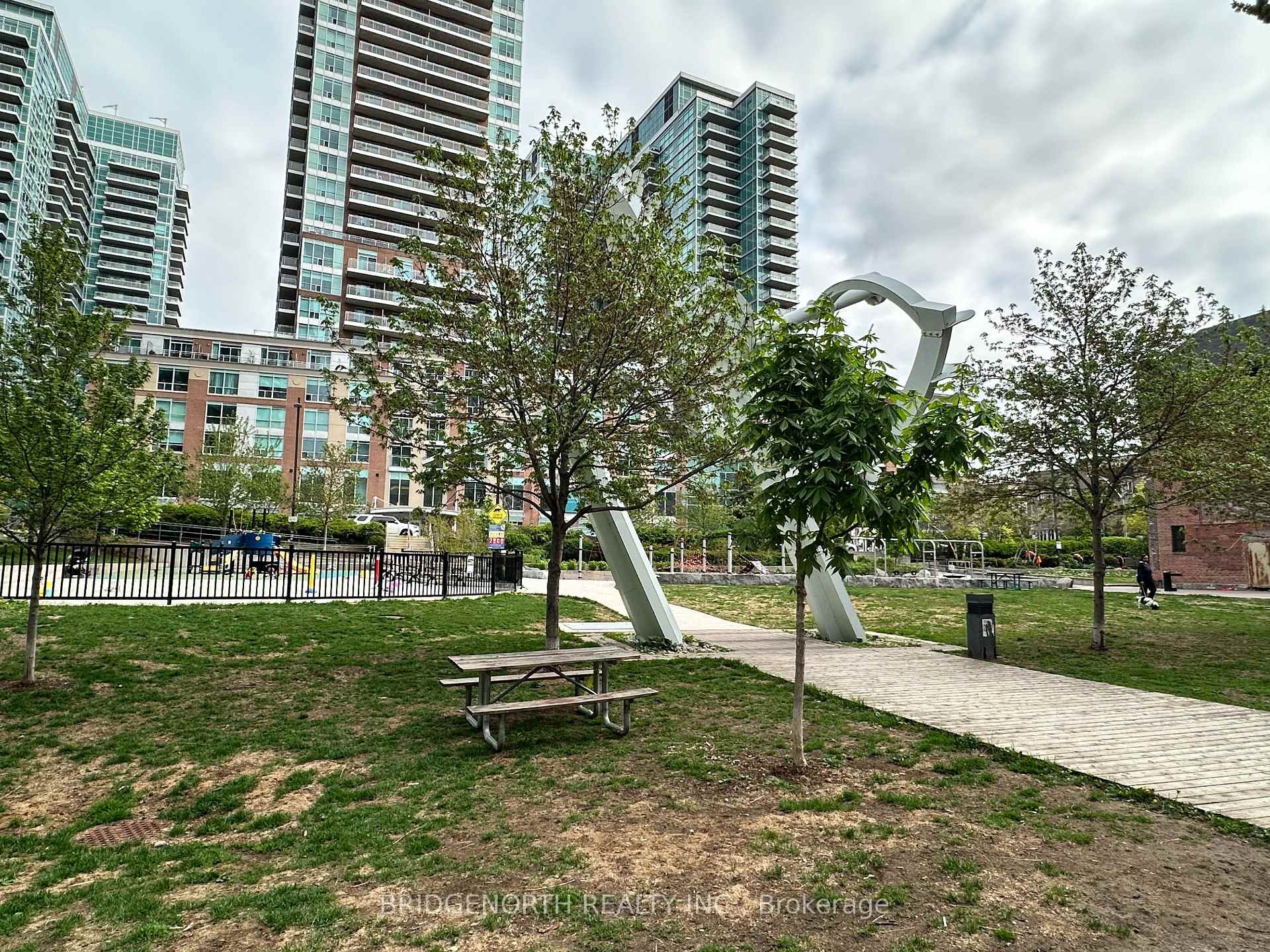 2 Bedrooms Condo at 75 East Liberty, Toronto For sale