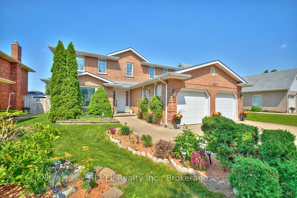 8007 Oakridge