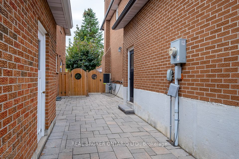 #Bsmt - 25 Charnwood Place, Markham, ON L3T 5H2