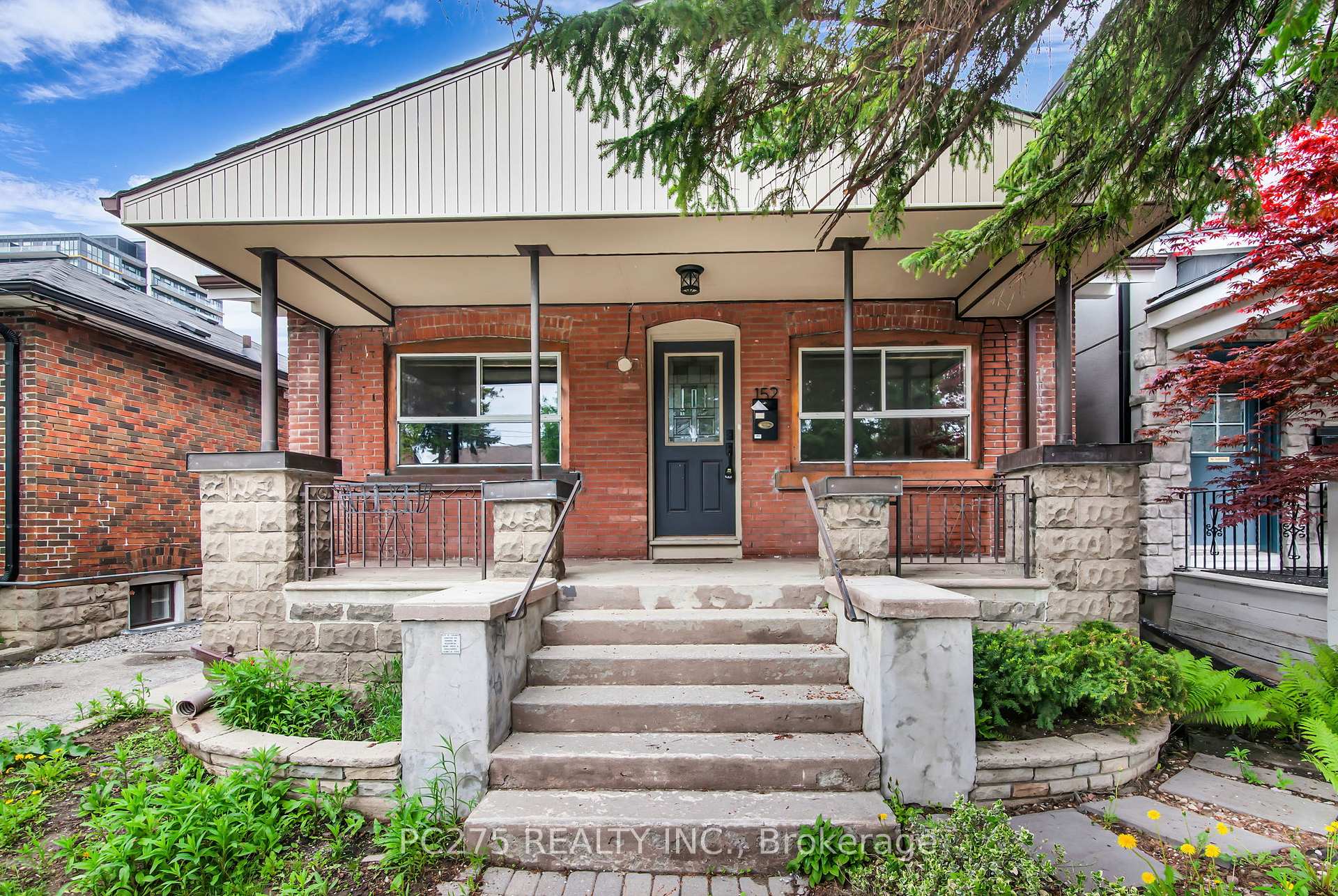 152 Gloucester Grove, Toronto, ON M6C 2B1