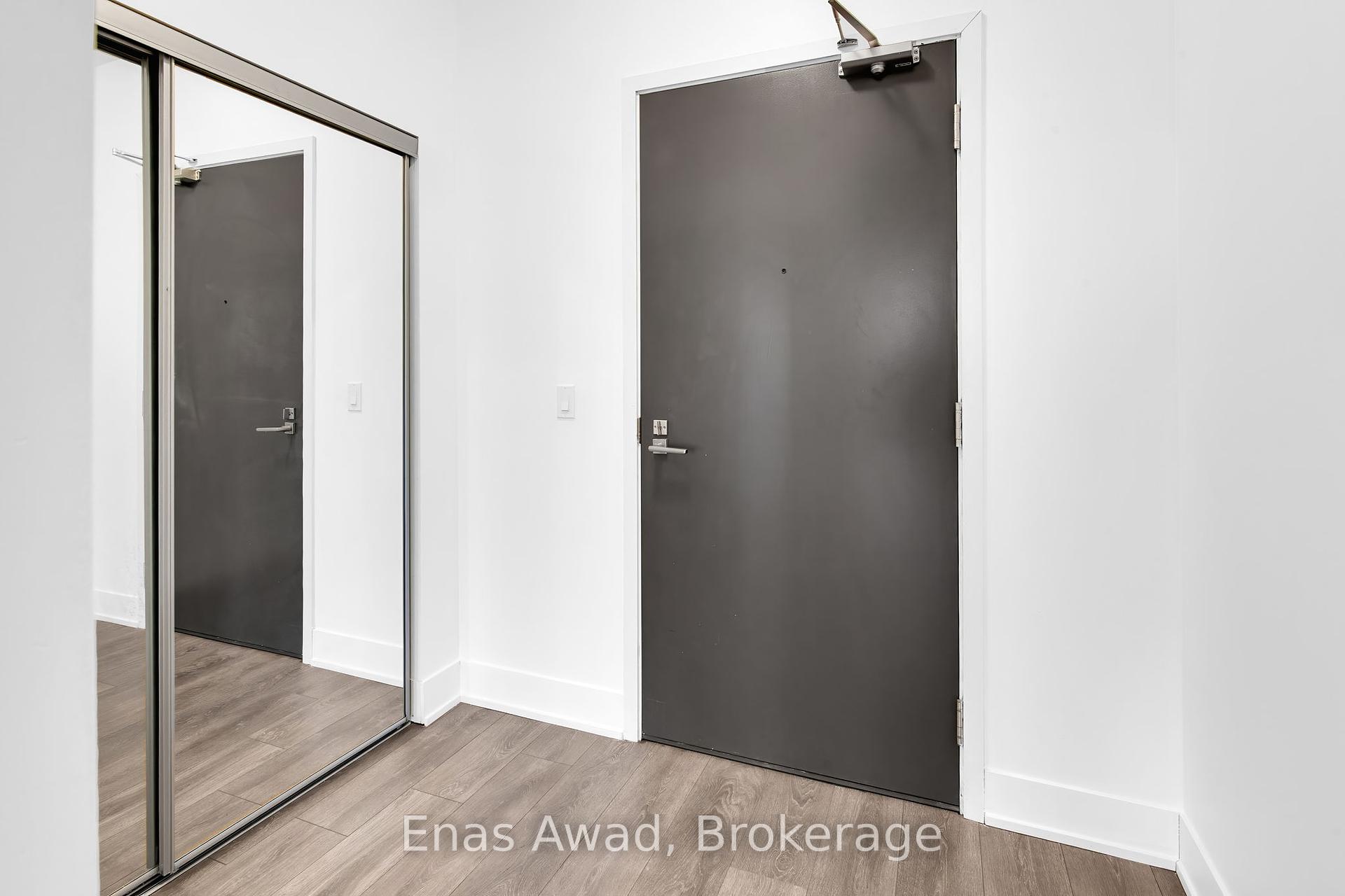 2 Bedrooms Condo at 2916 Highway 7,  Vaughan For sale