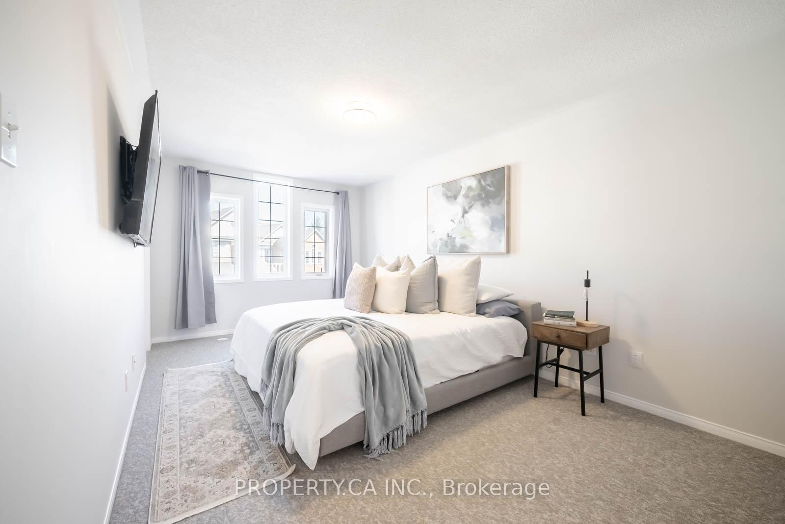 3 Bedrooms Condo at 601 Shoreline, Mississauga For sale