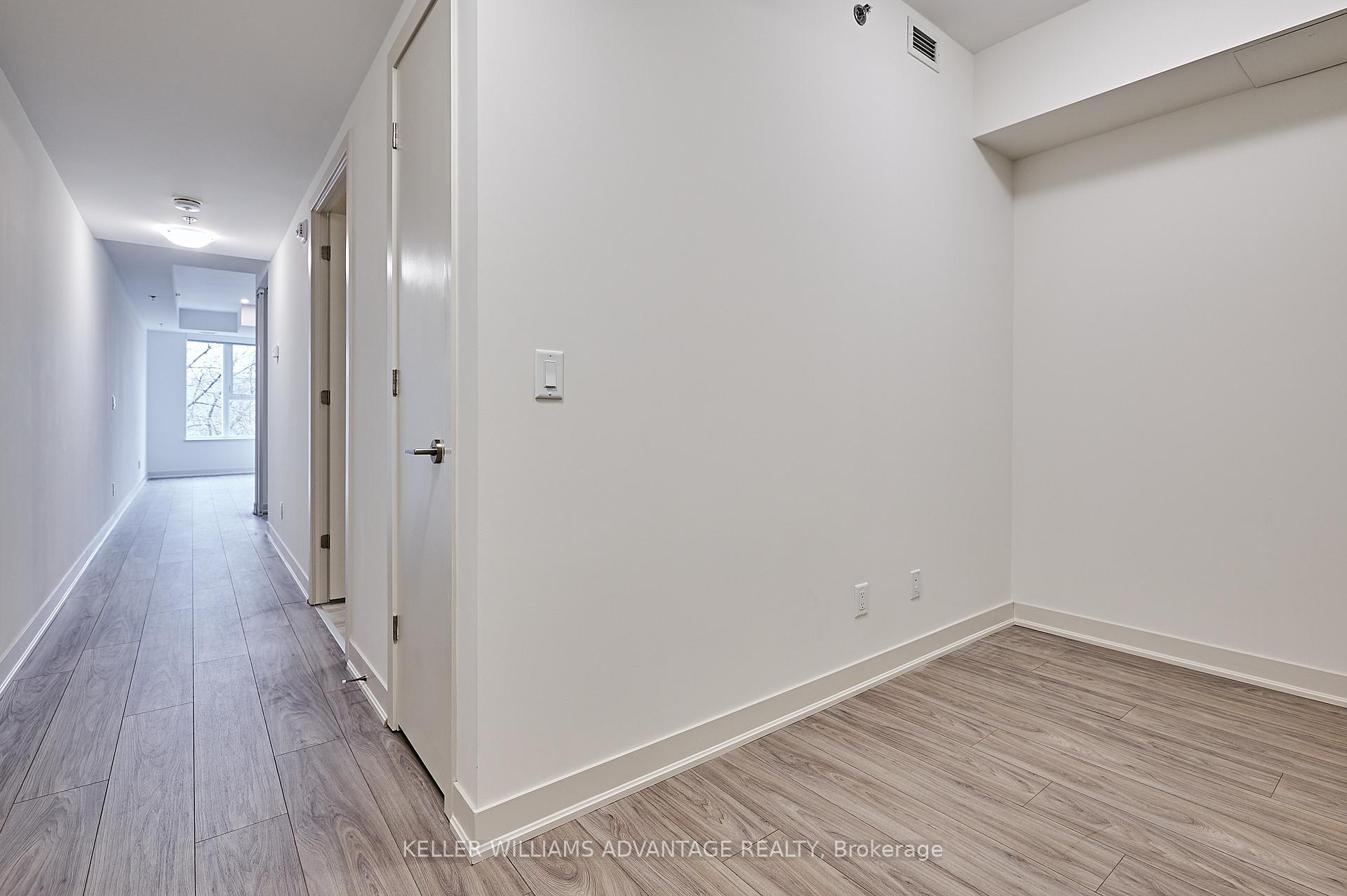 2 Bedrooms Condo at 90 Glen Everest,  Toronto For sale
