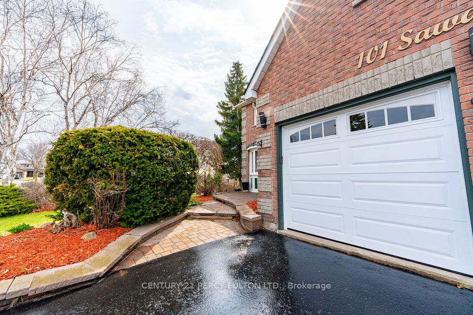 101 Sawdon Drive, Whitby, ON L1N 8A8