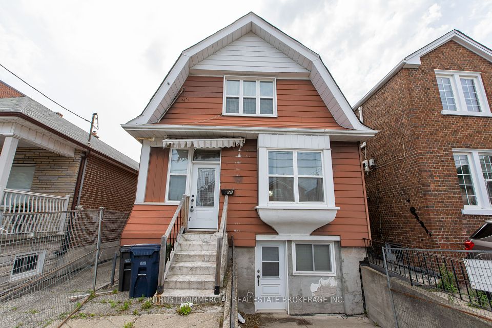 464 Oakwood