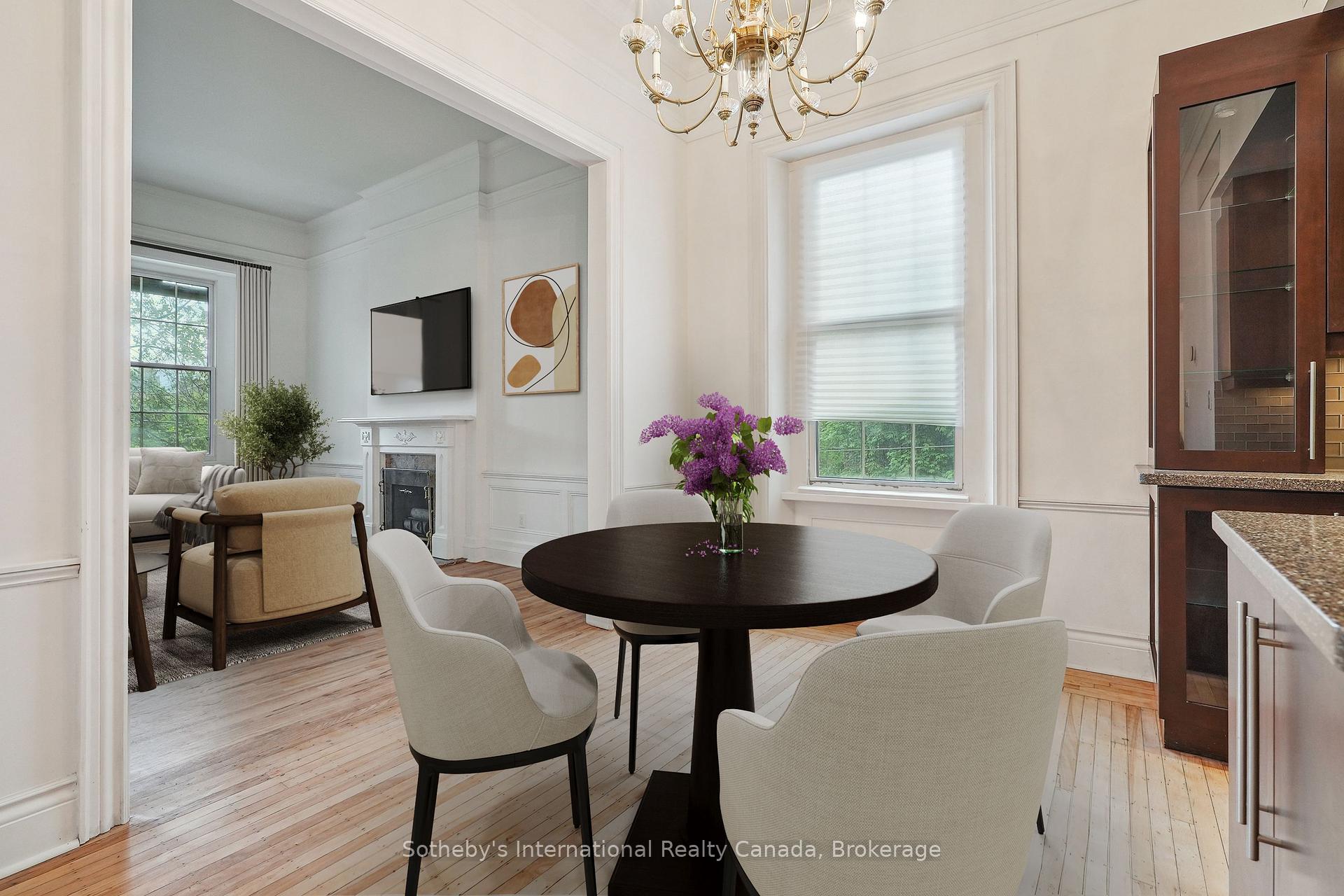 2 Bedrooms Condo at 35 Duke, Hamilton For sale