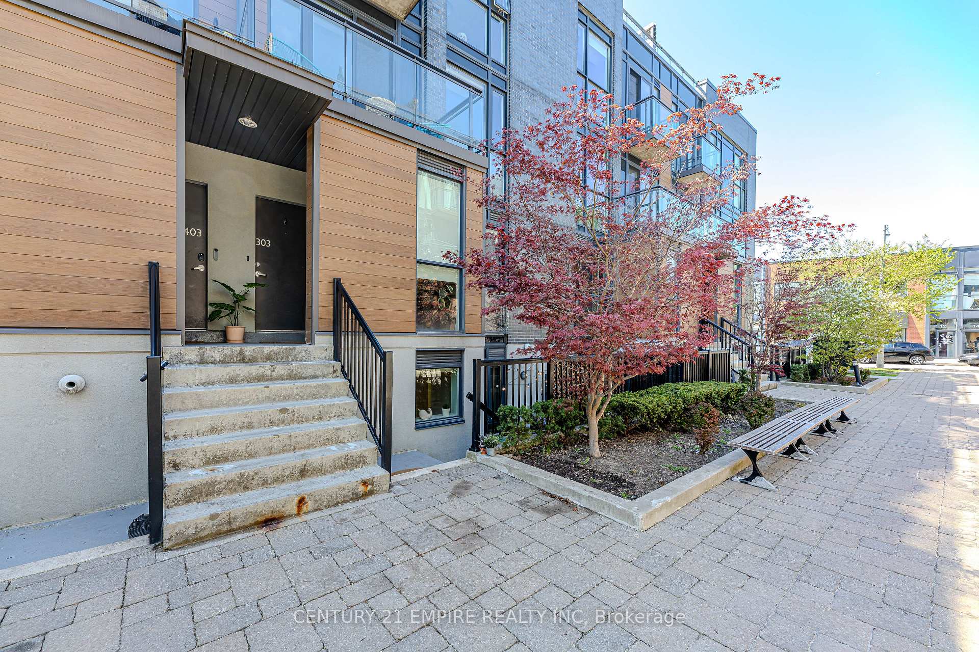 3 Bedrooms Condo at 15 Sousa Mendes, Toronto For sale