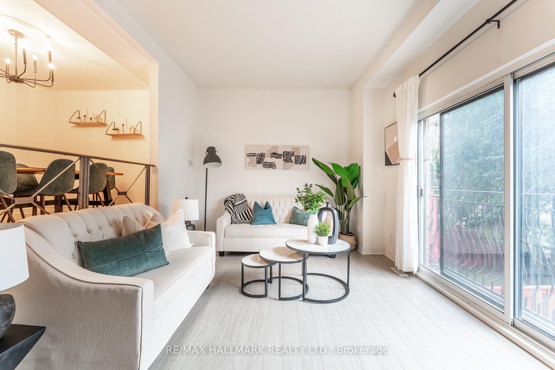 3 Bedrooms Condo at 60 Bards Walkway, Toronto For sale