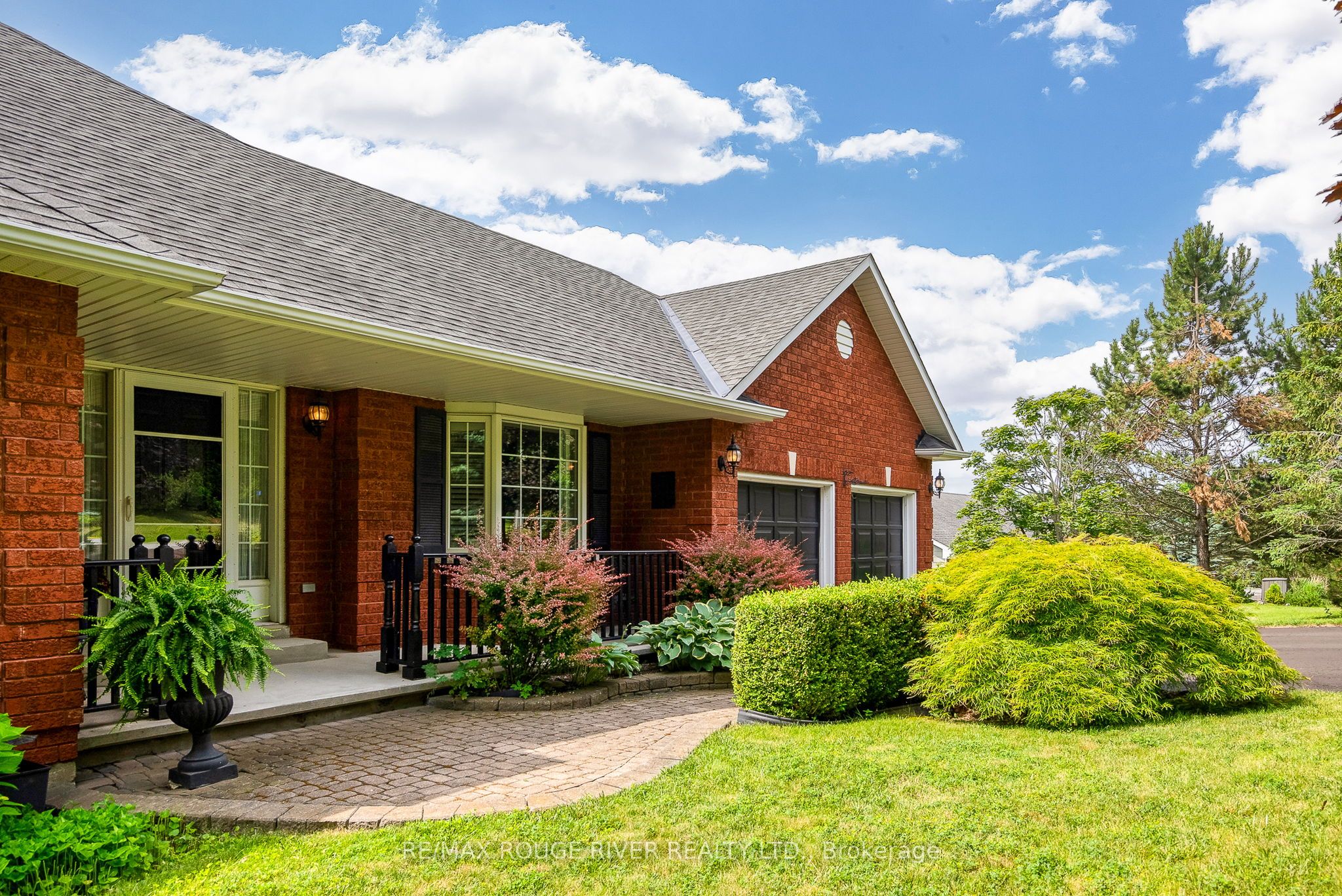 8 Sunrise Court