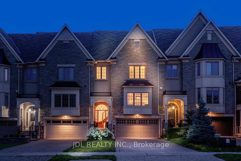 1585 Eglinton