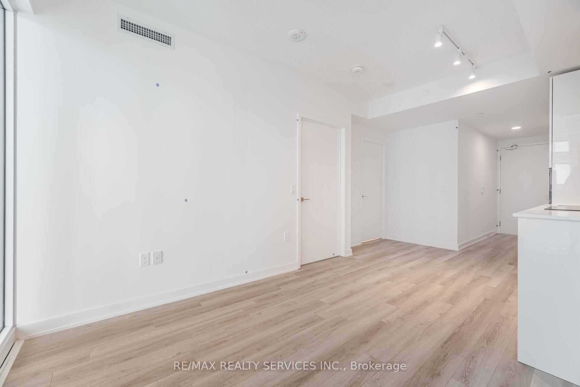 1 Bedroom Condo at 230 Simcoe, Toronto For sale