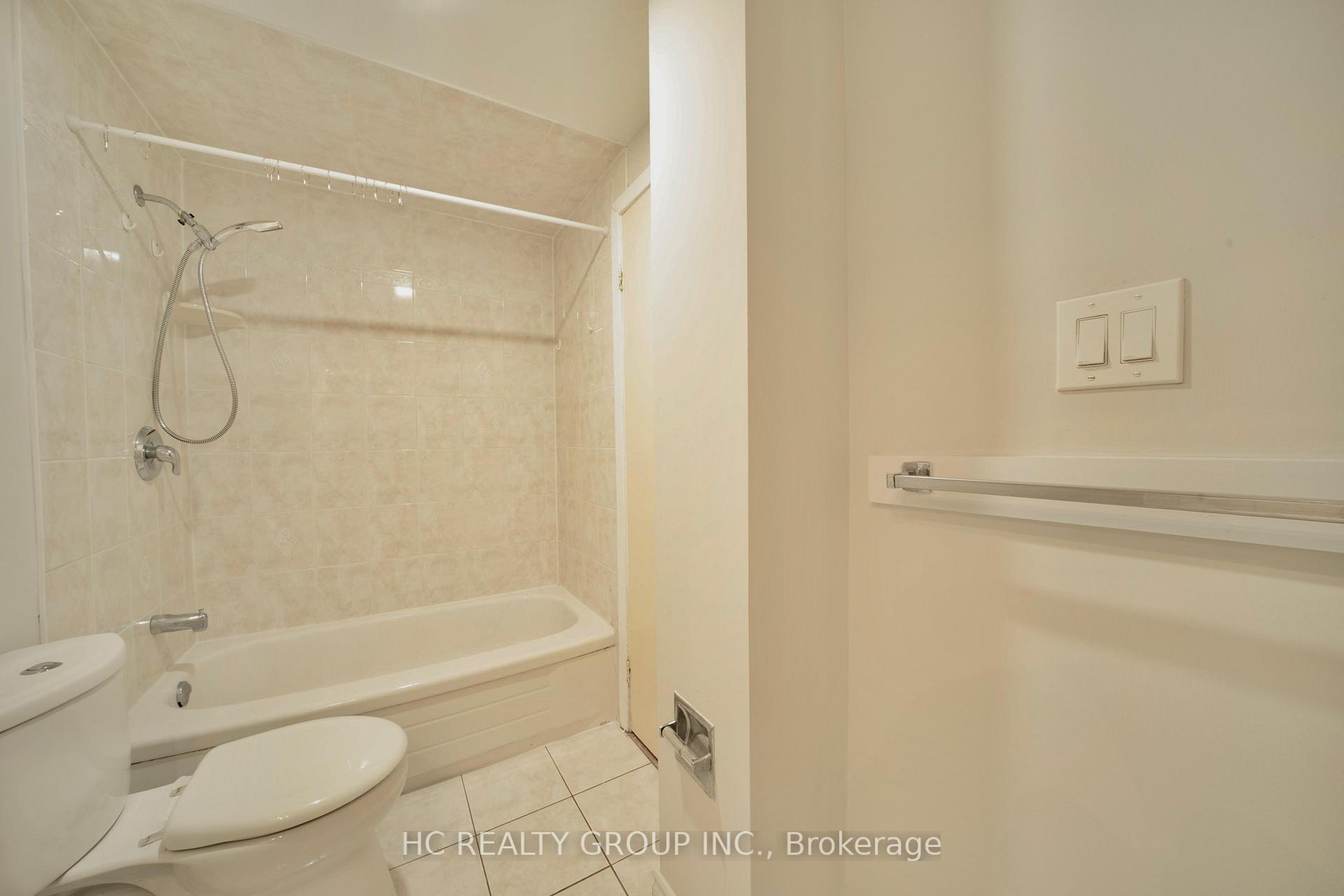 4 Bedrooms Condo at 201 Bridletowne,  Toronto For sale