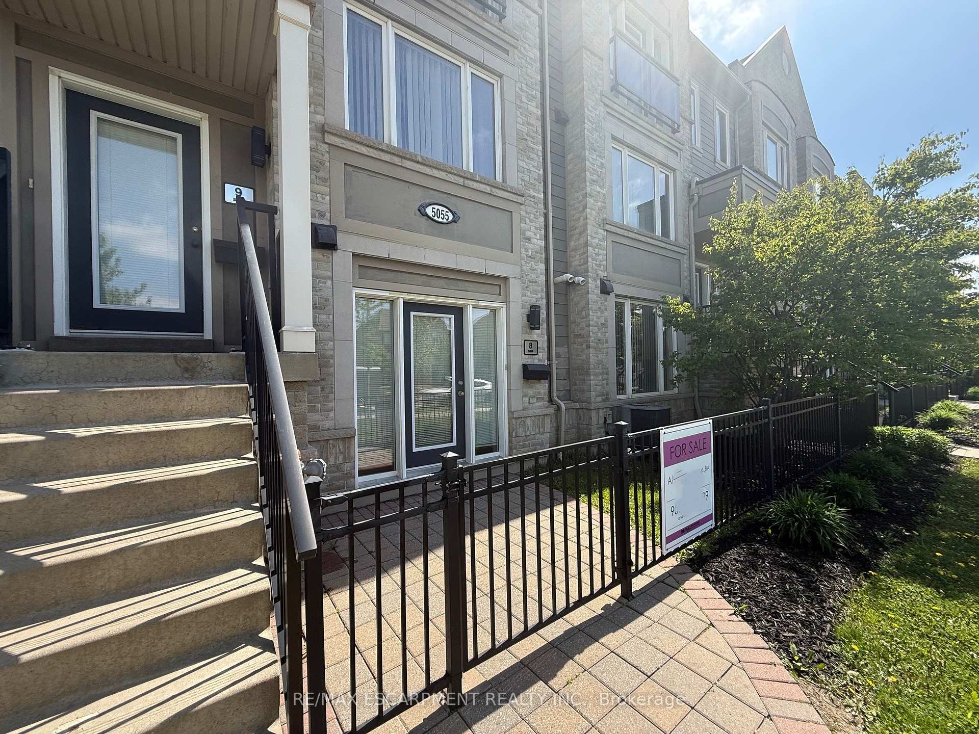 1 Bedroom Condo at 5055 Oscar Peterson, Mississauga For sale