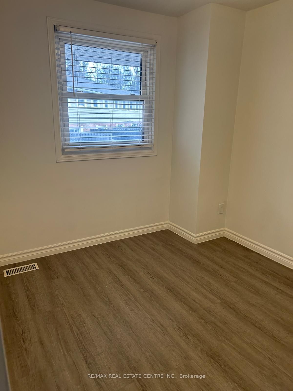 420 Pioneer Drive, #3