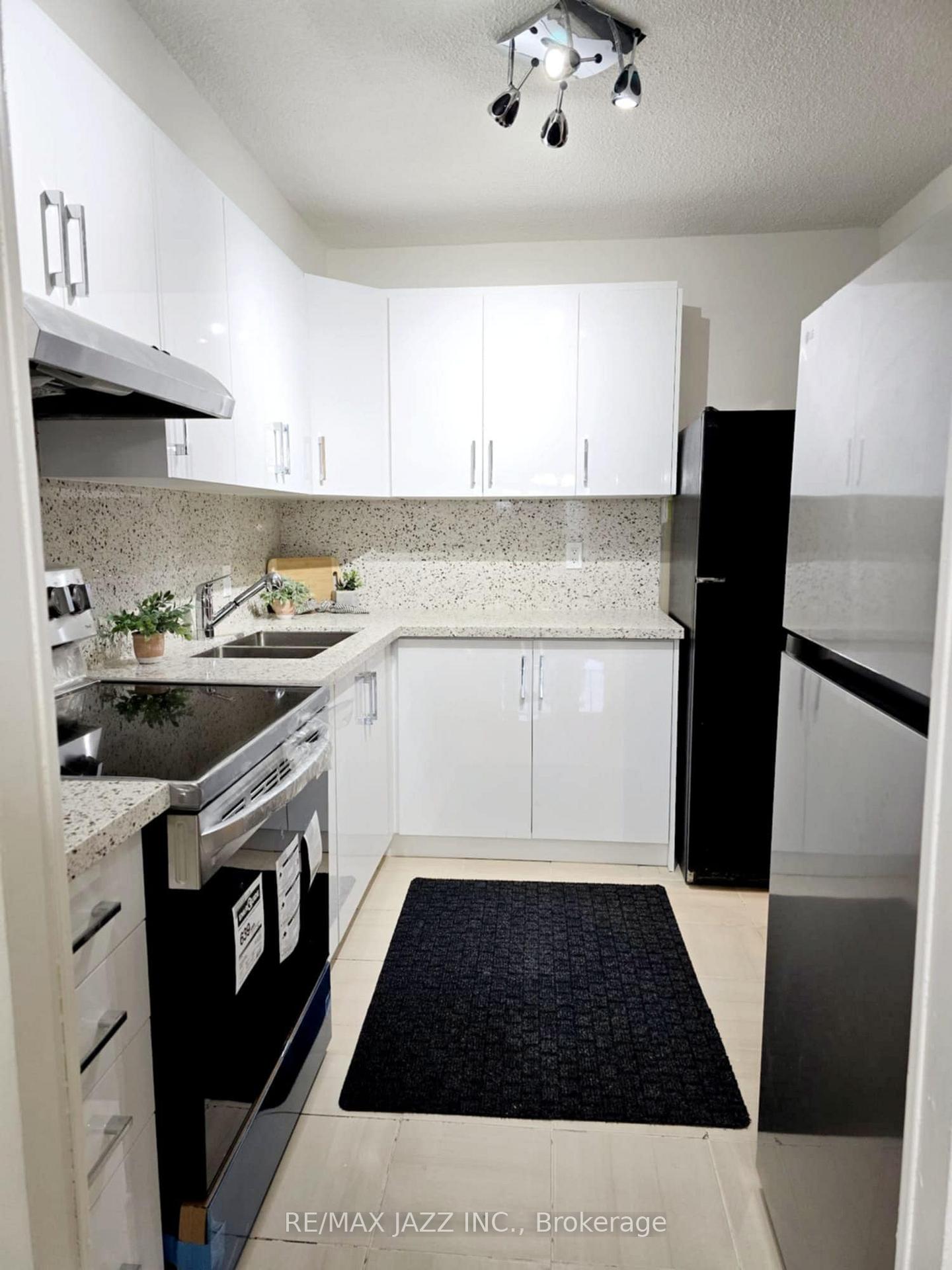 3 Bedrooms Condo at 4091 Sheppard,  Toronto For sale