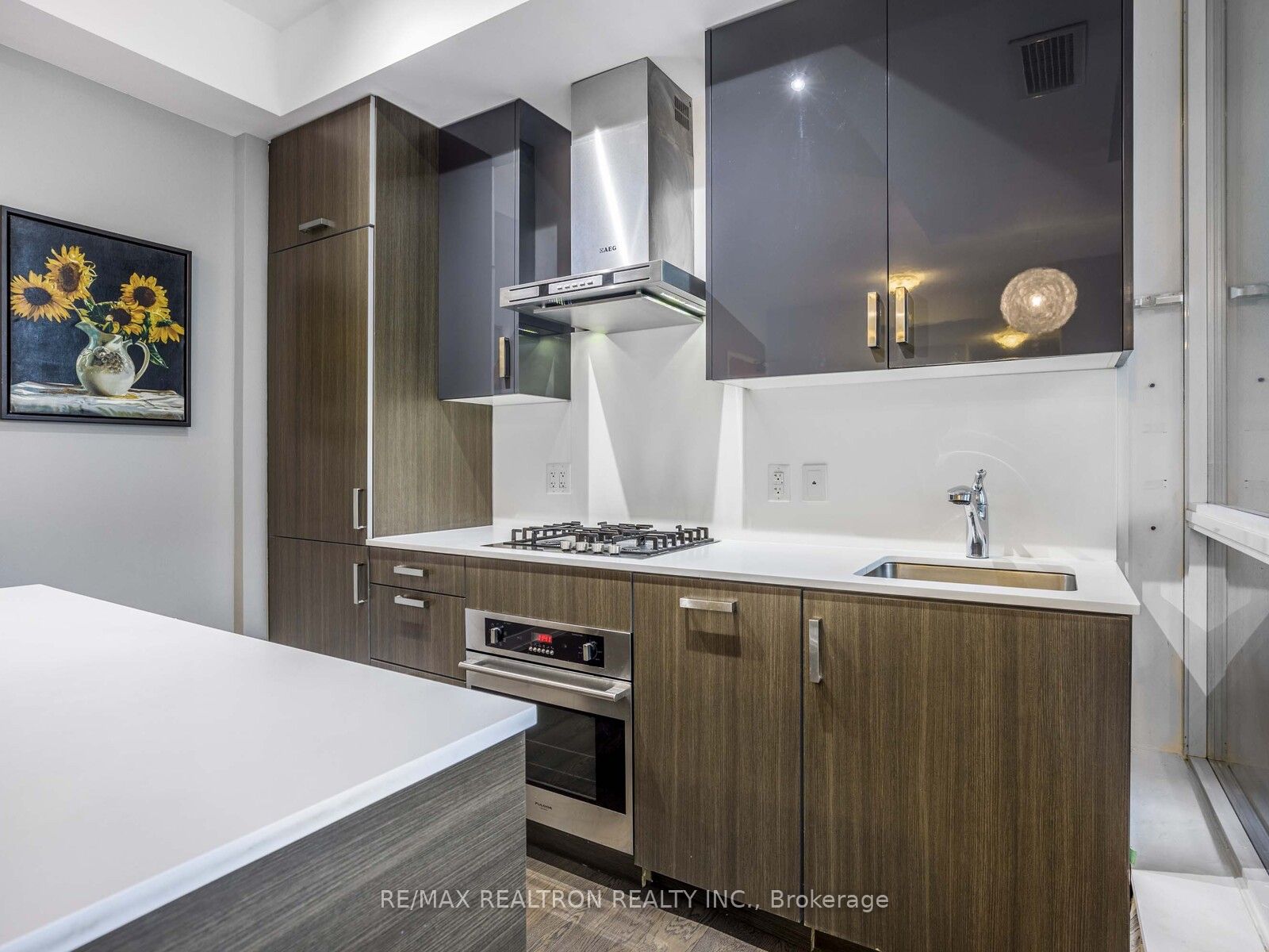 36 Howard Park Avenue, #202