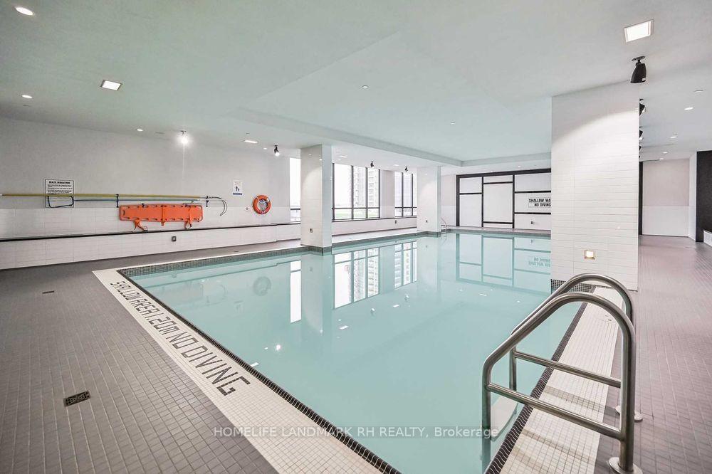 3 Bedrooms Condo at 510 Curran, Mississauga For sale