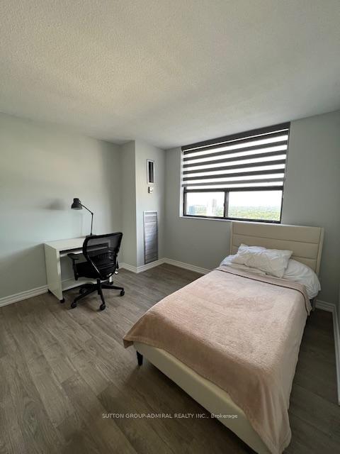 3 Bedrooms Condo at 10 Tangreen,  Toronto For sale