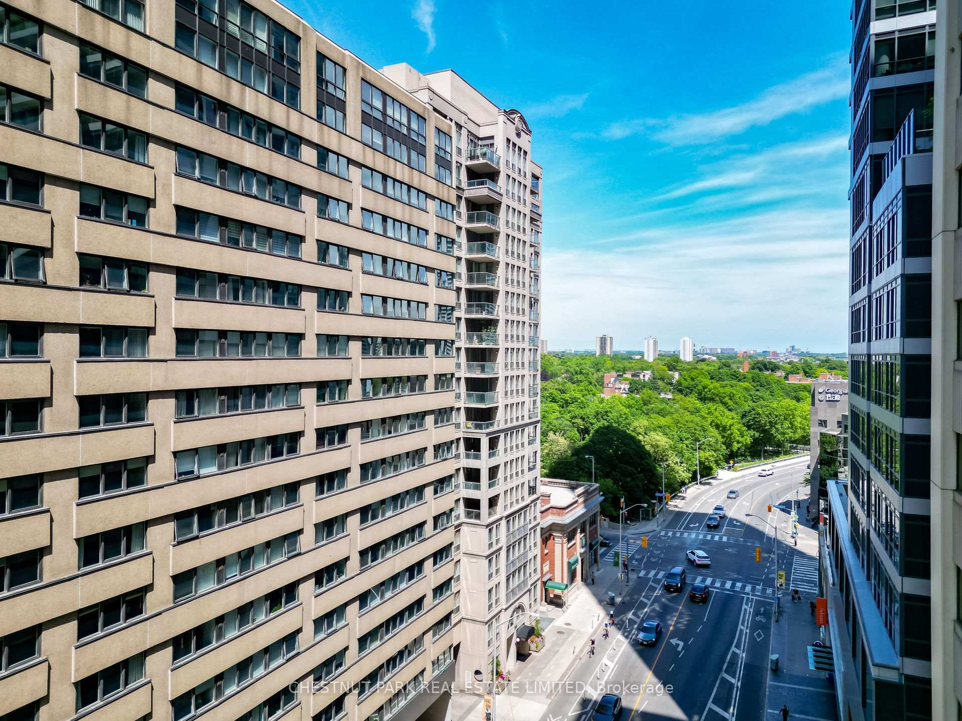3 Bedrooms Condo at 388 Bloor, Toronto For sale