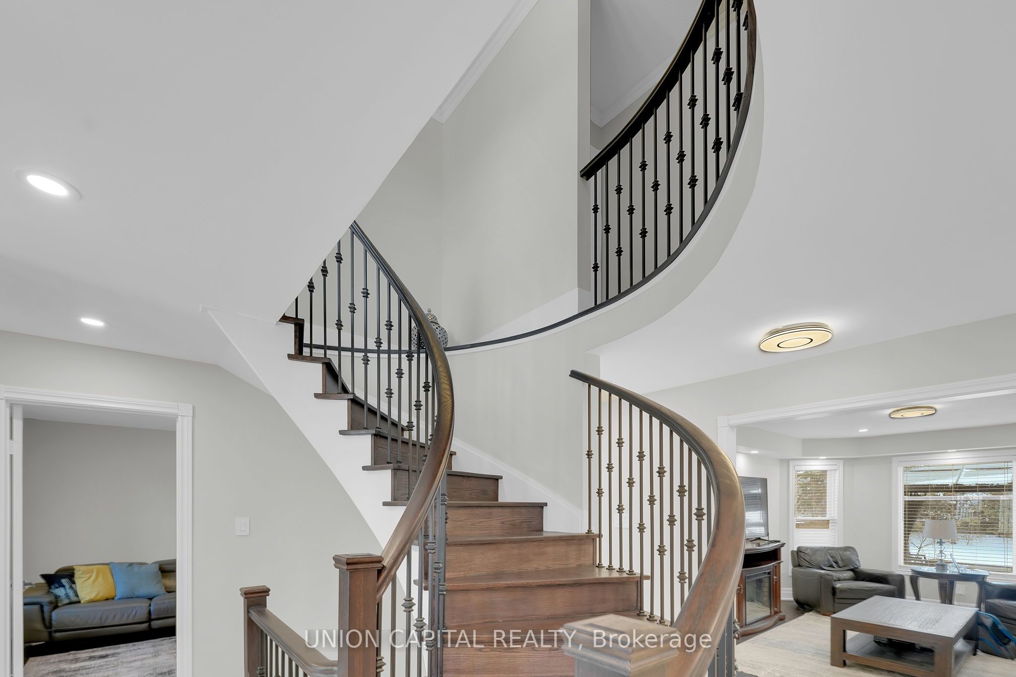 12 Reesor Place