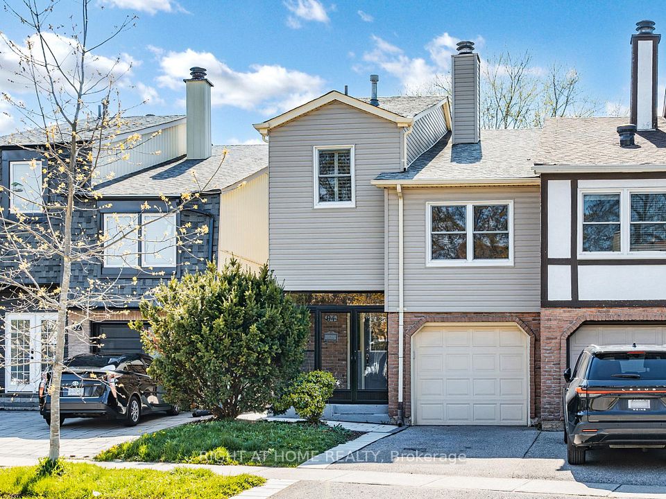 94 Reginald Crescent ; MLS ID: N12132977