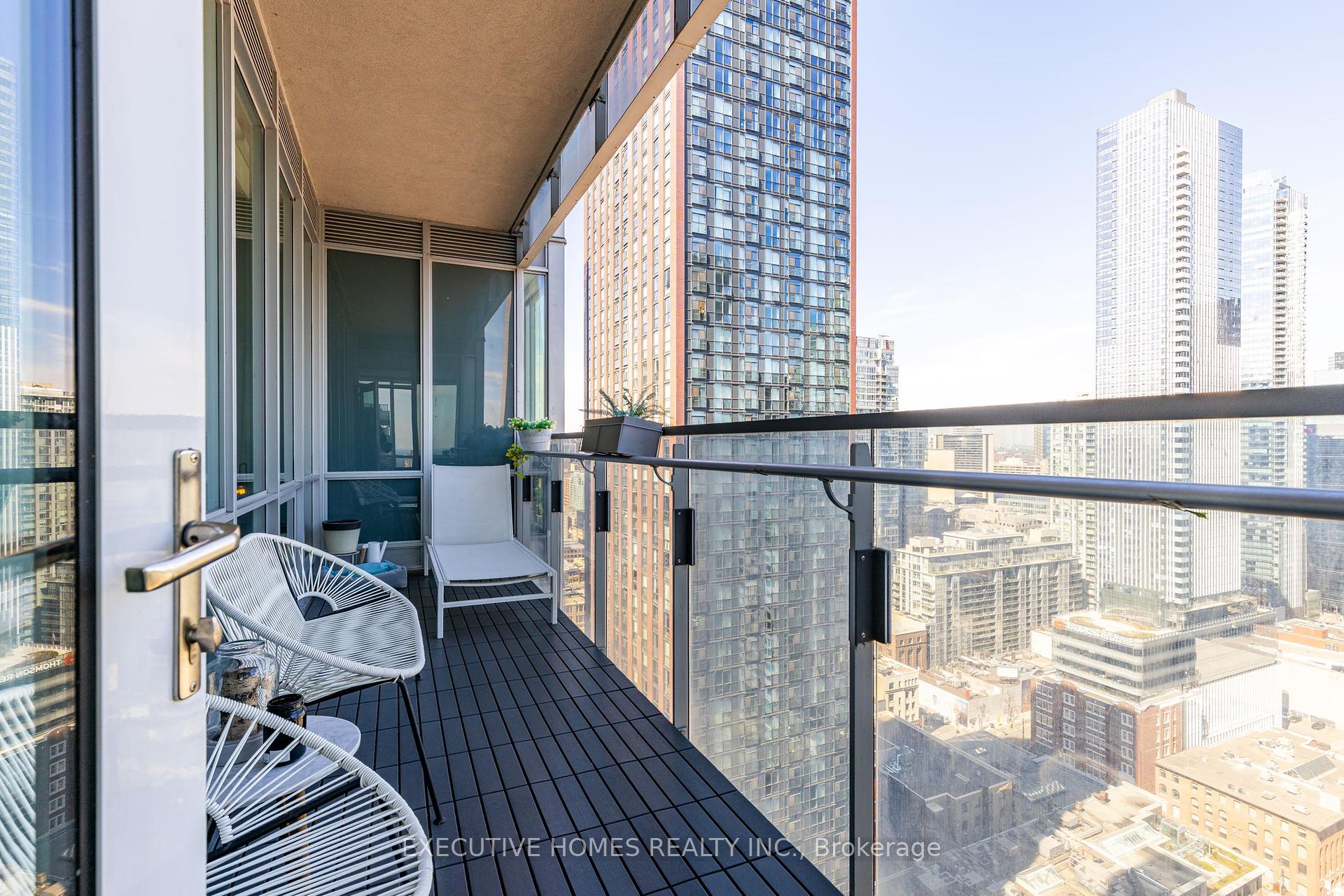 2 Bedrooms Condo at 80 John,  Toronto For sale