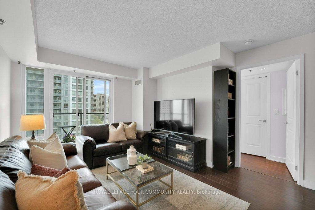 2 Bedrooms Condo at 185 Bonis, Toronto For sale