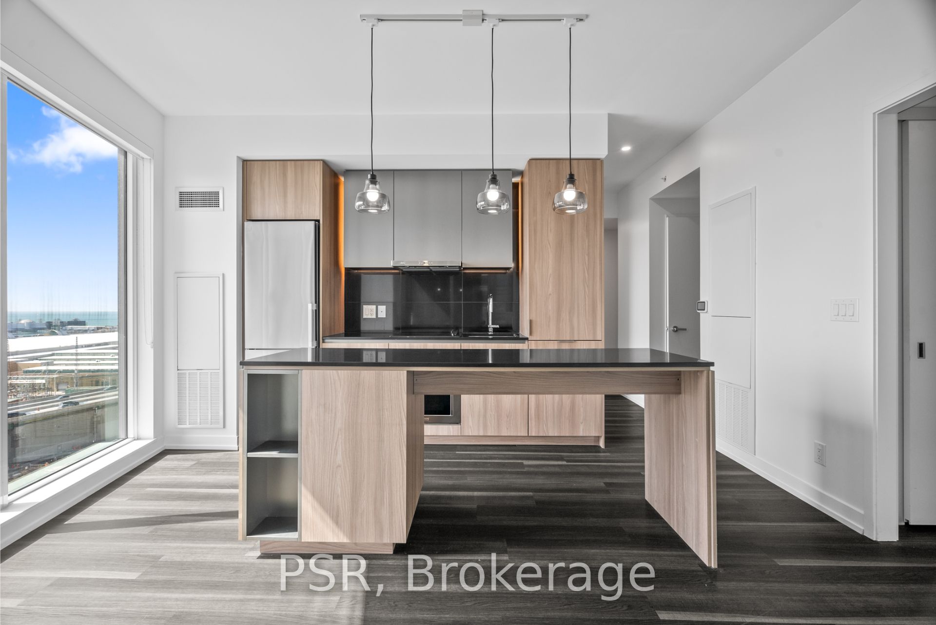 25 Ordnance Street, #1402