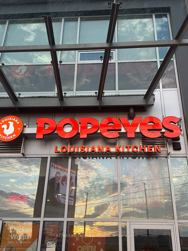 7163 Yonge