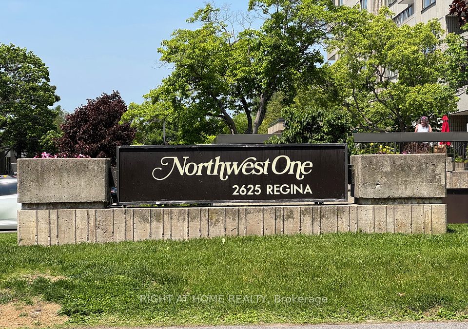 2625 Regina