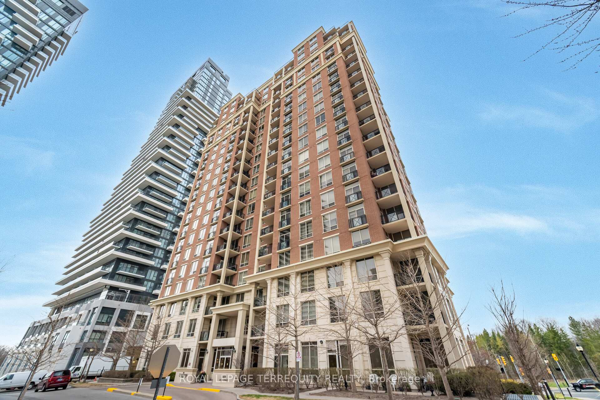 2 Bedrooms Condo at 1101 Leslie,  Toronto For sale