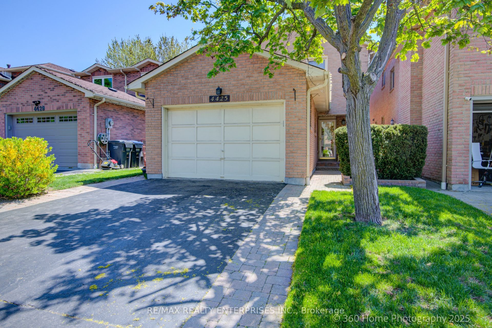 4425 Sawmill Valley Drive