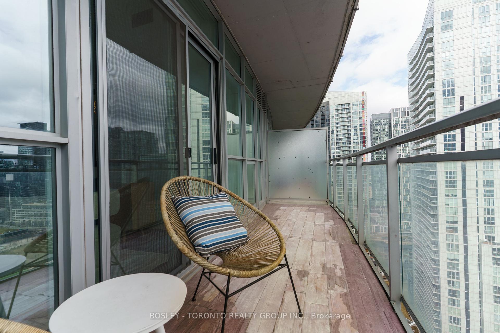 2 Bedrooms Condo at 38 Dan Leckie, Toronto For sale