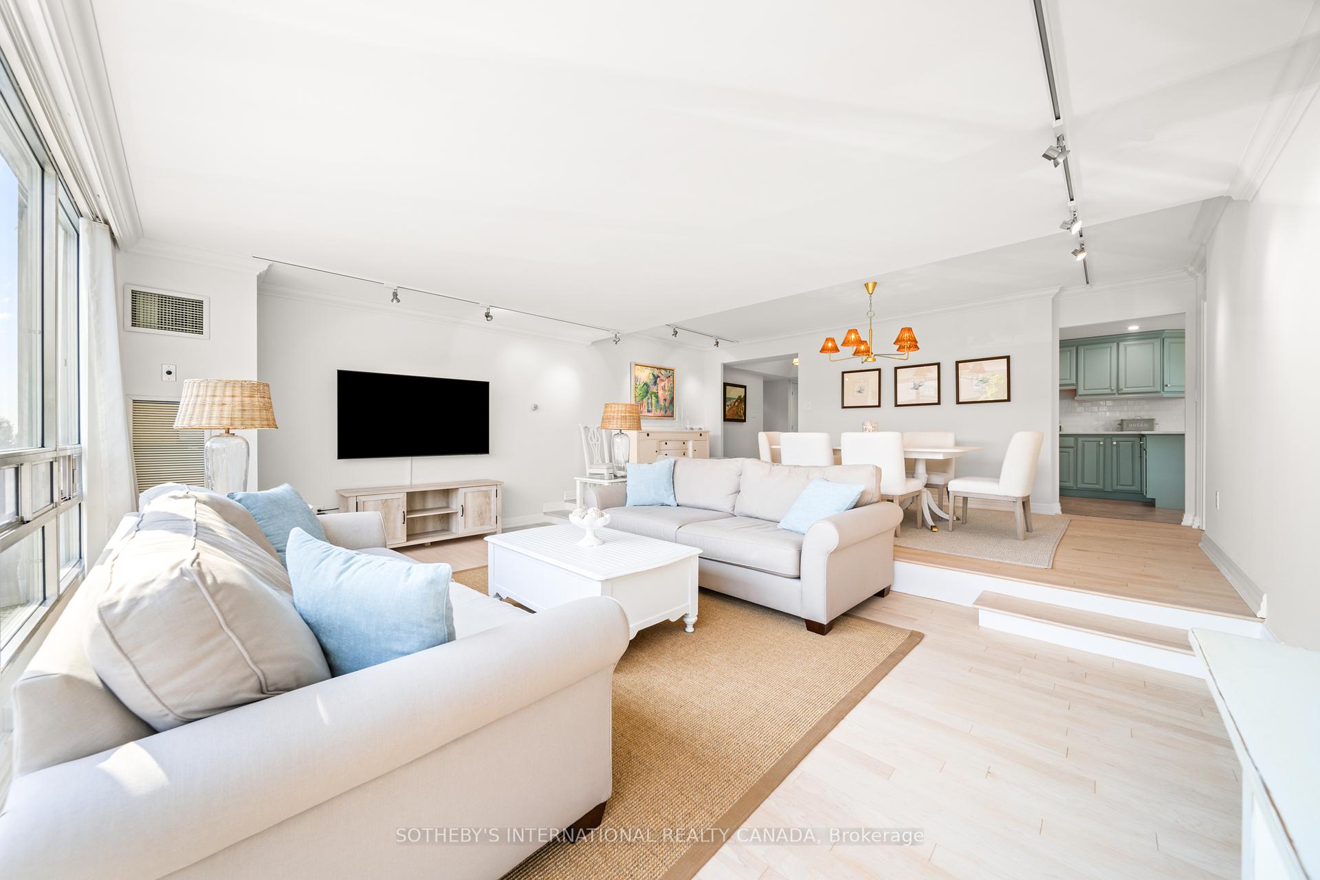 3 Bedrooms Condo at 2170 Marine, Oakville For sale