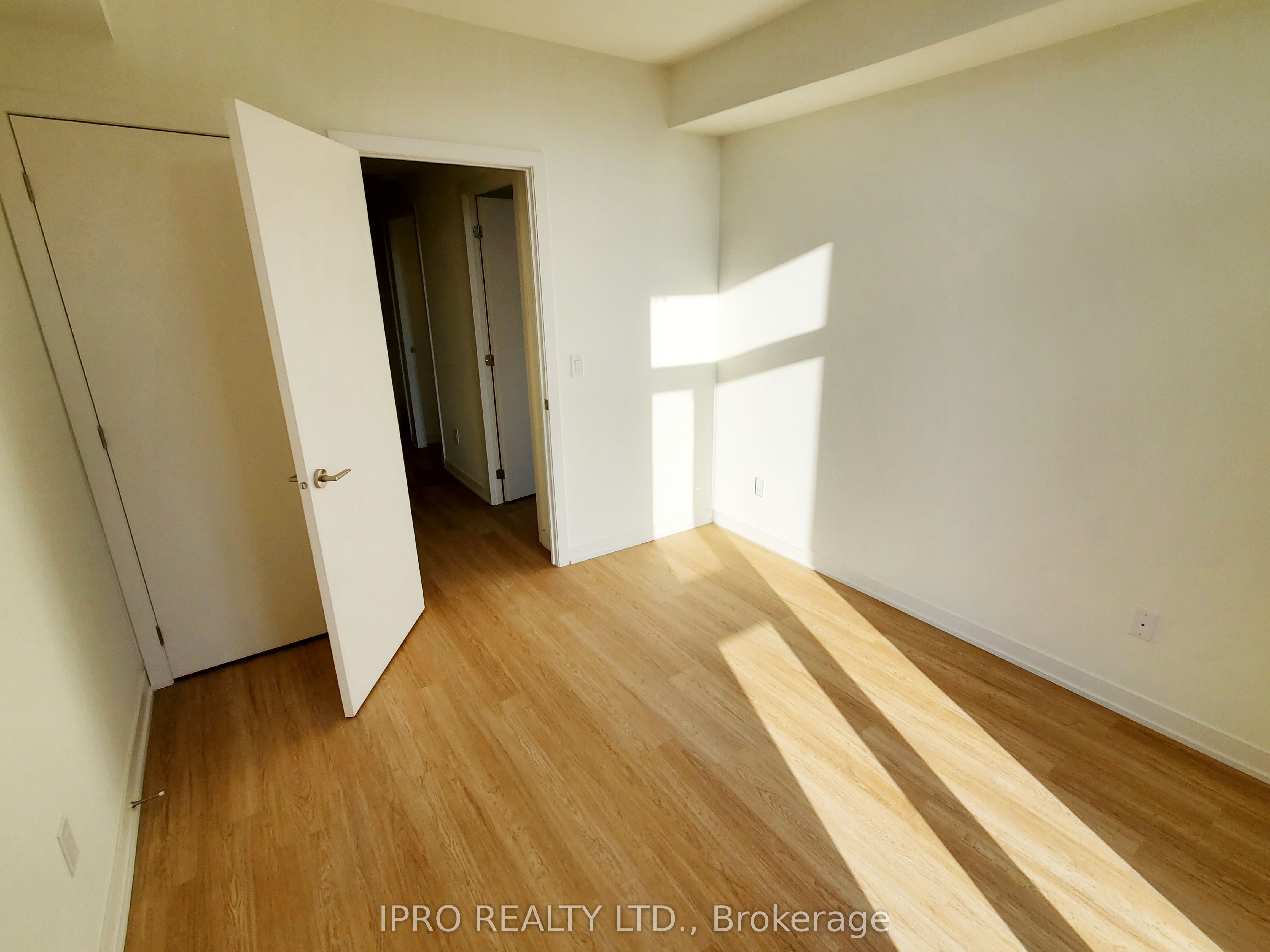 15 David Eyer Road, #1411