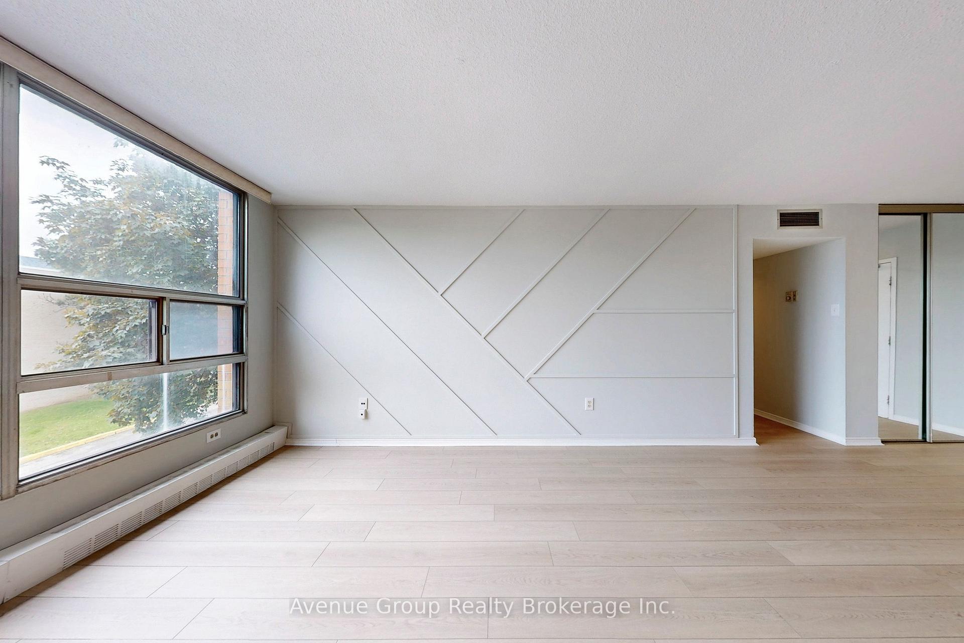 3 Bedrooms Condo at 1703 Mccowan, Toronto For sale