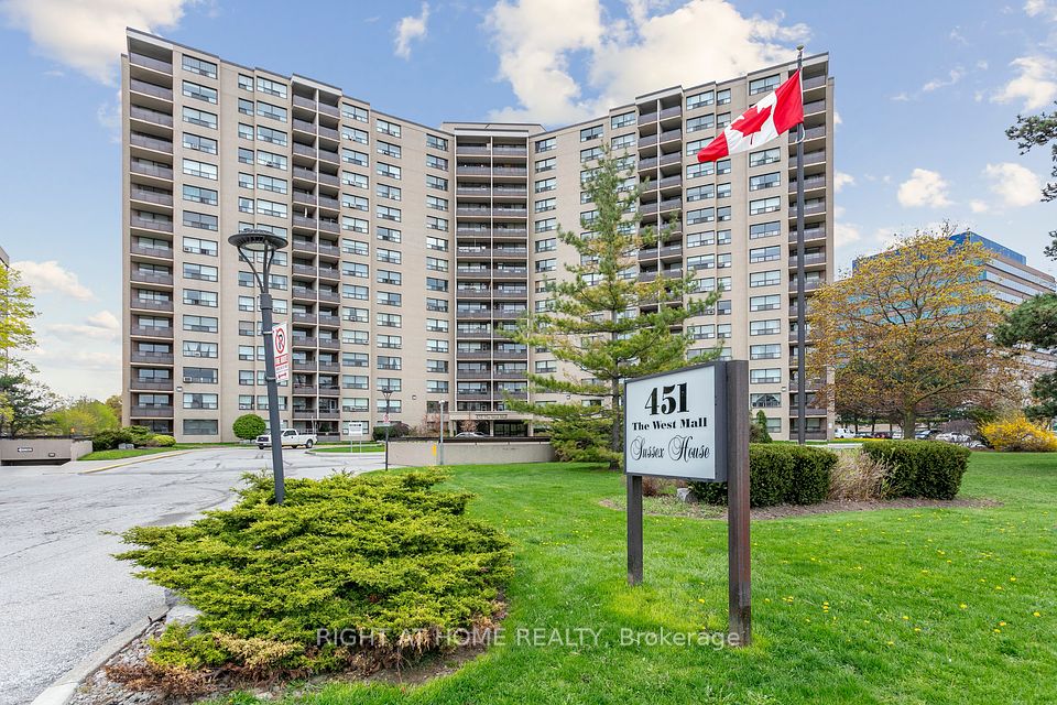 451 The West Mall
