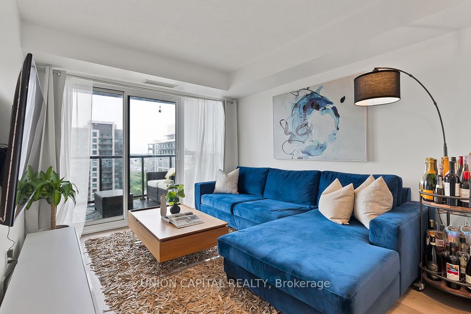 1255 Bayly