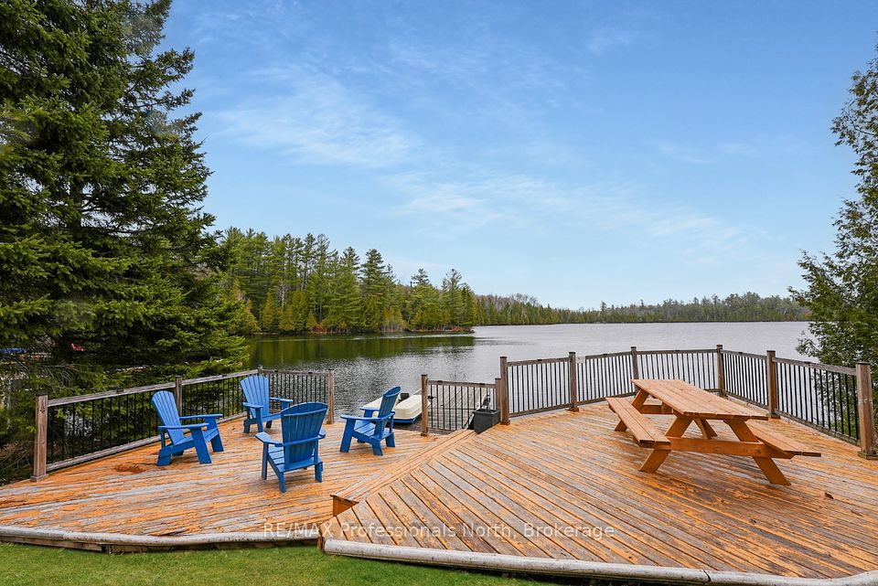 1432 Clement Lake