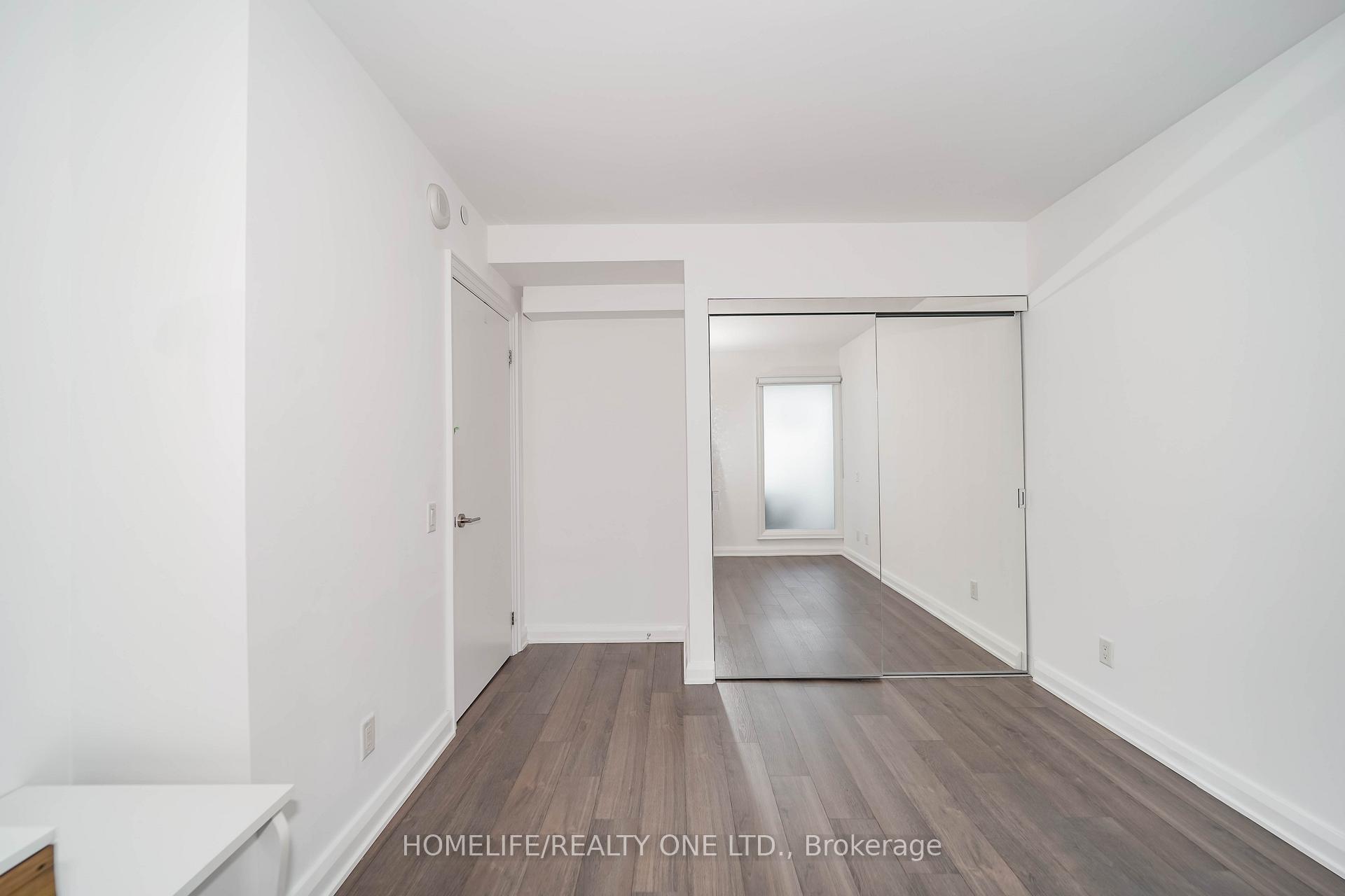 2 Bedrooms Condo at 155 Yorkville, Toronto For sale