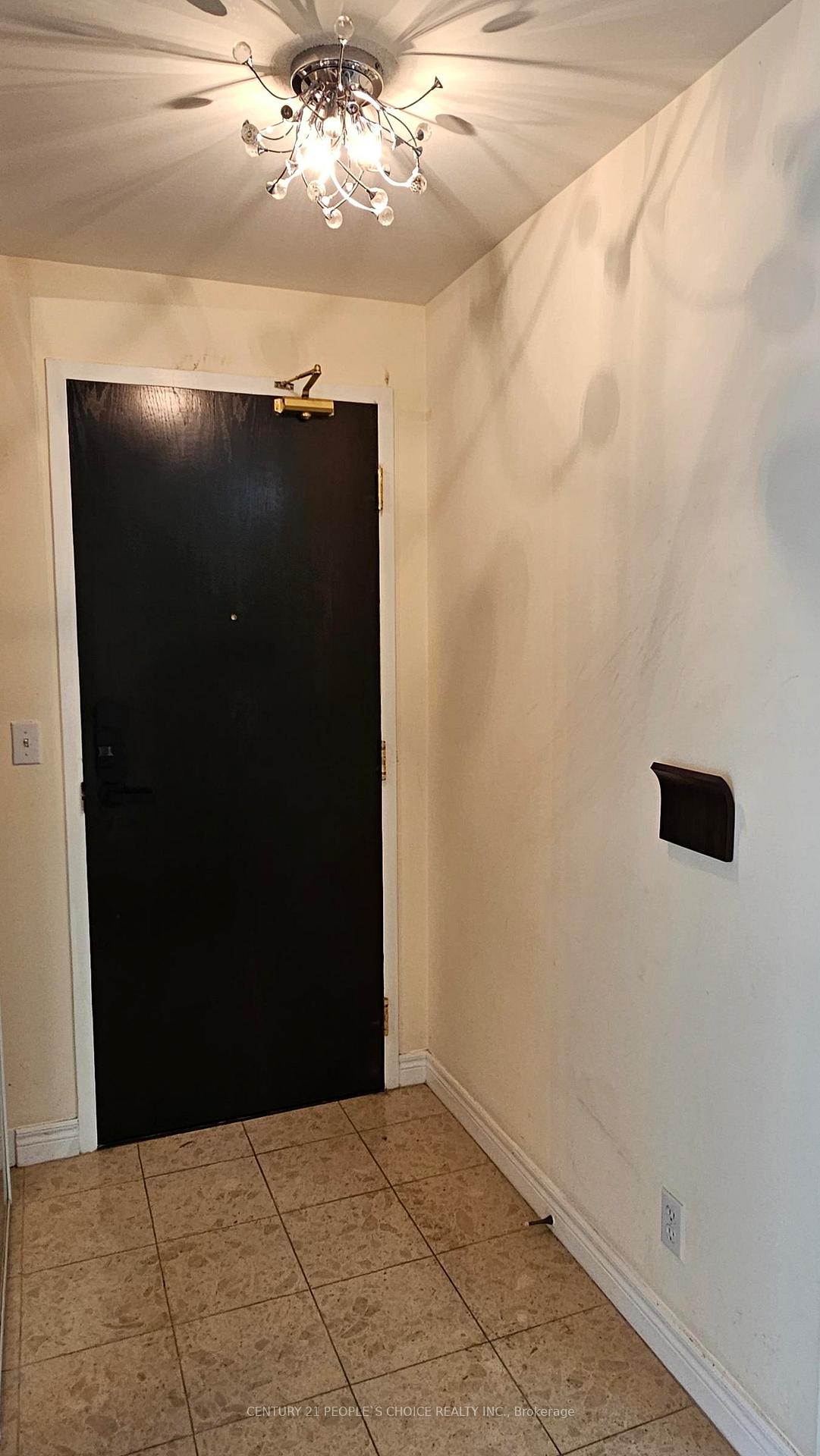 2 Bedrooms Condo at 23 Hollywood, Toronto For sale