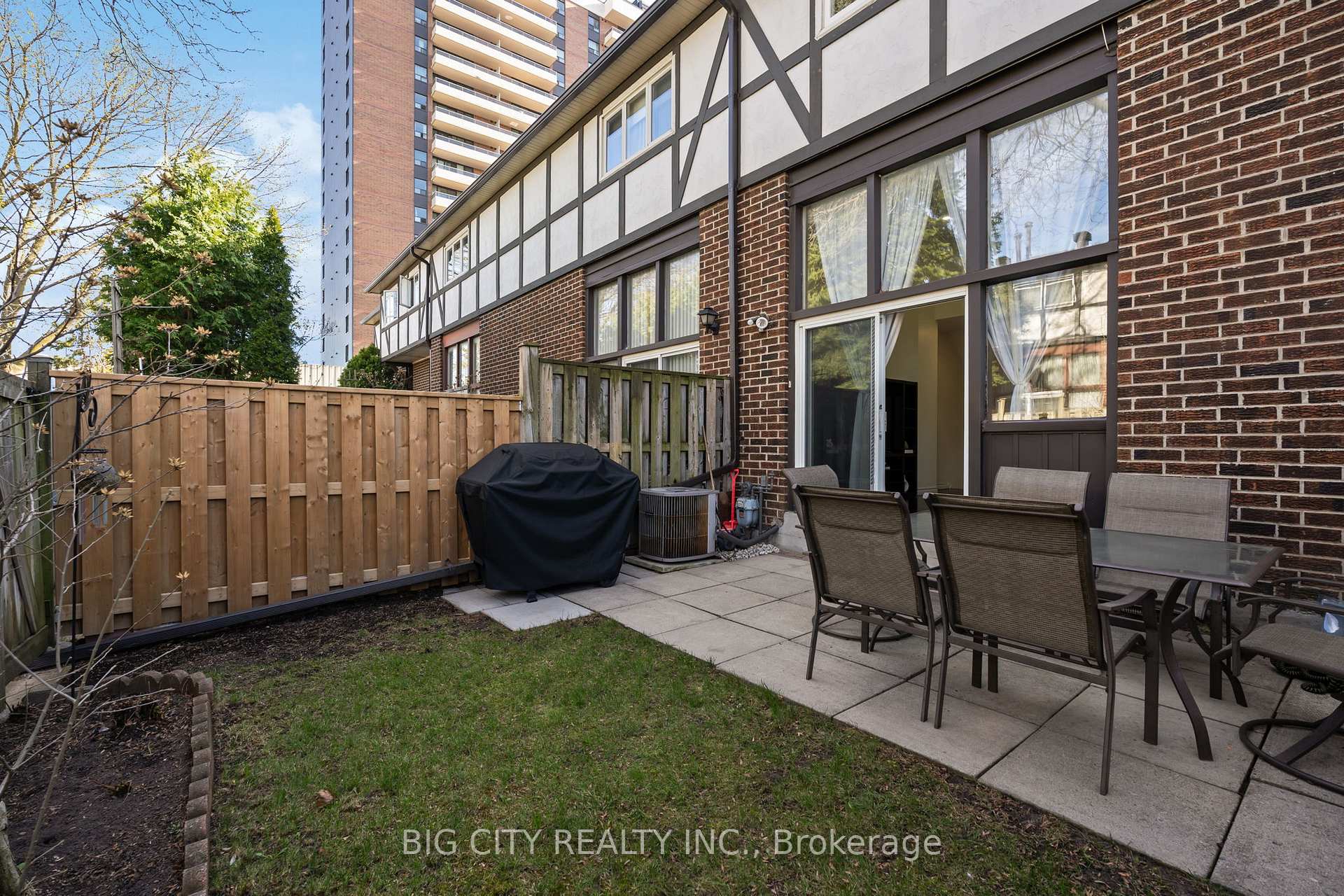 4 Bedrooms Condo at 321 Trudelle, Toronto For sale