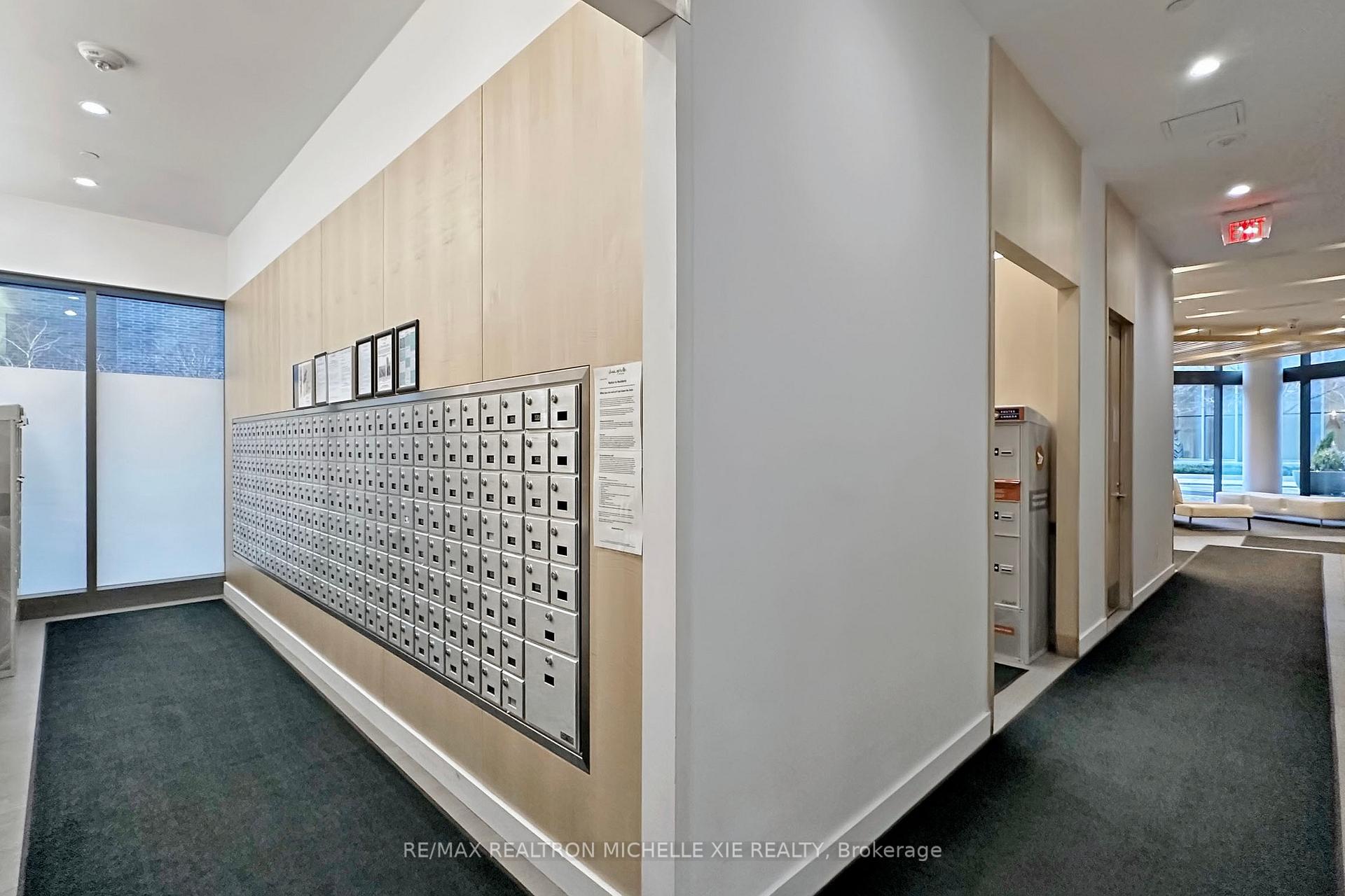 2 Bedrooms Condo at 45 Charles, Toronto For sale