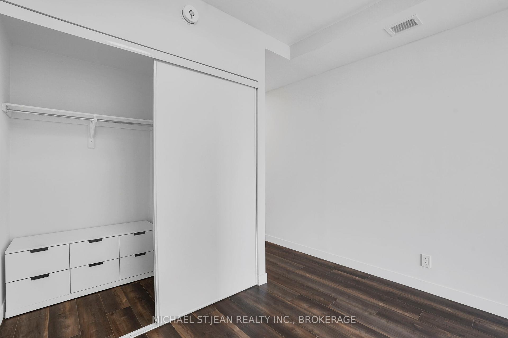 1 Bedroom Condo at 15 Queen,  Hamilton For sale