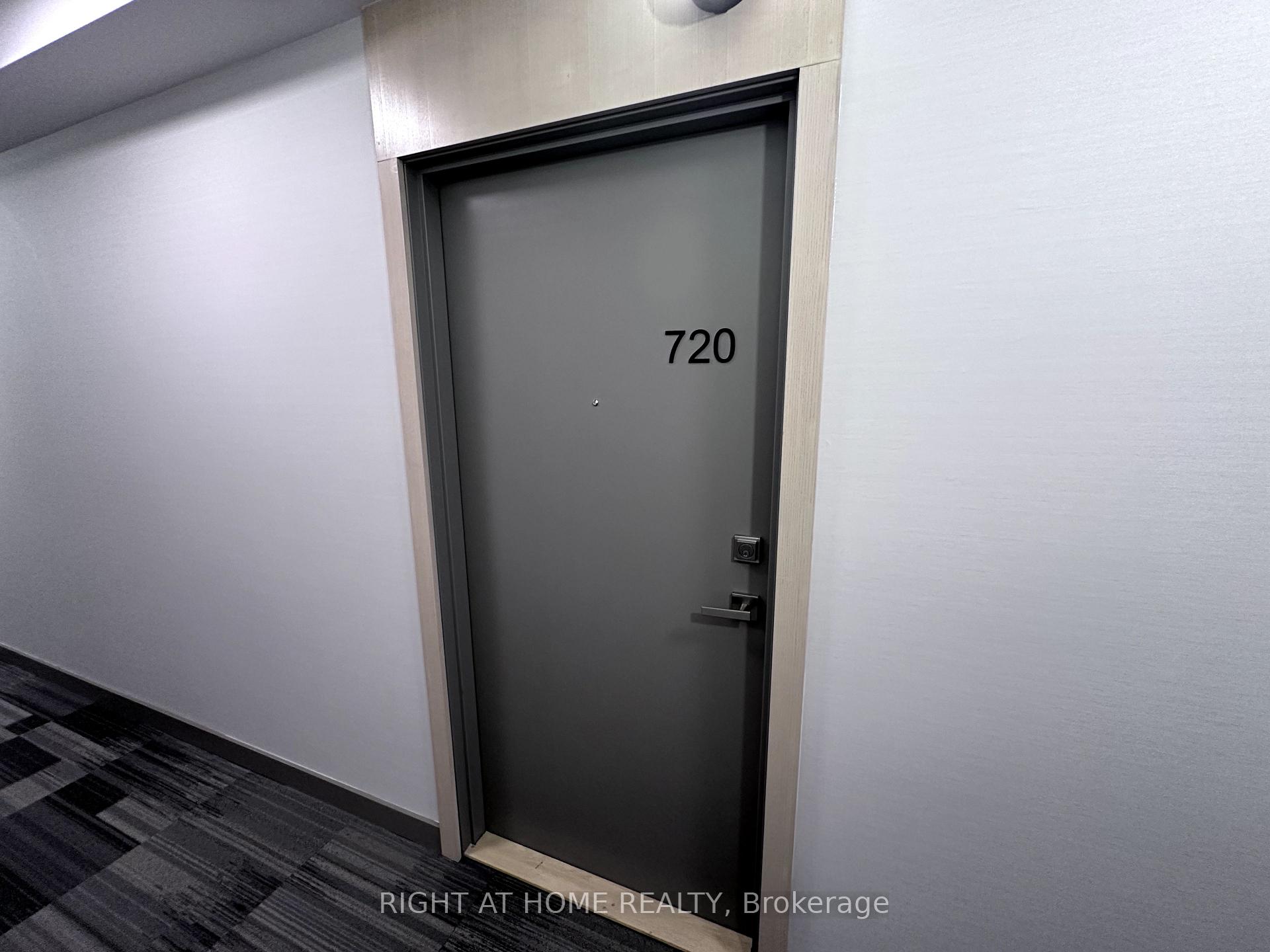 2 Bedrooms Condo at 188 Fairview Mall, Toronto For sale