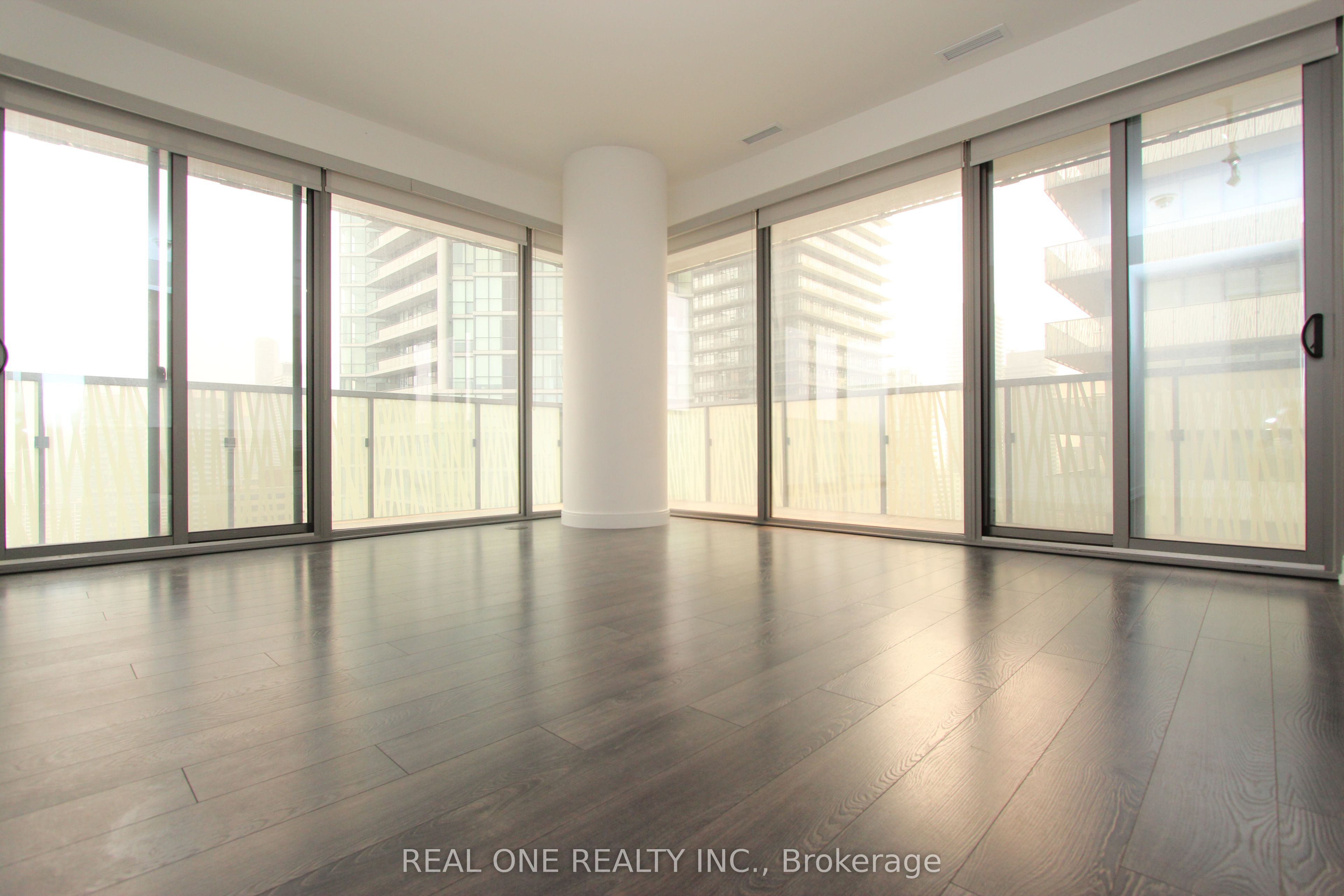 50 CHARLES Street E, #2605