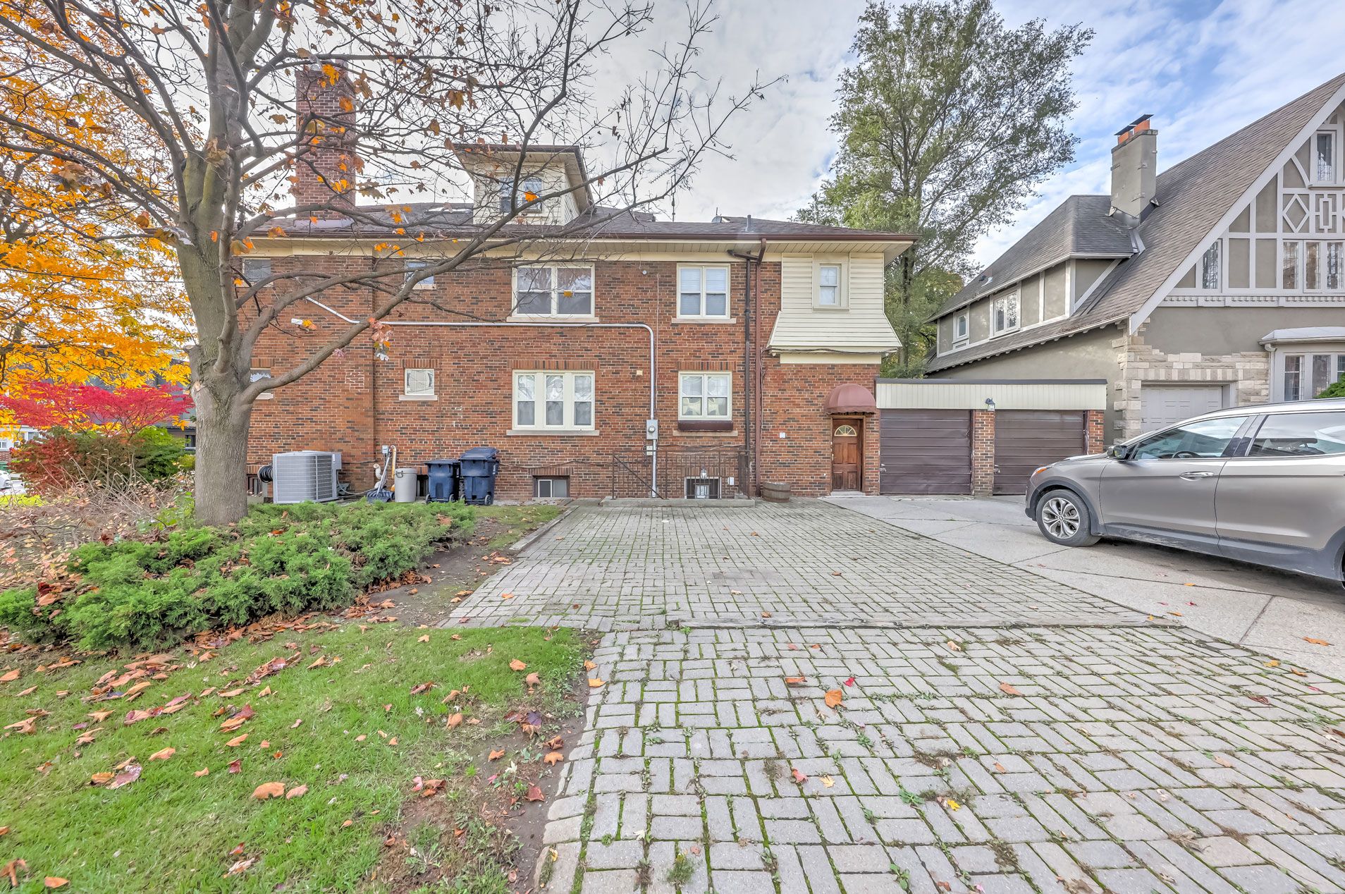 1200 Avenue Road Upper#3