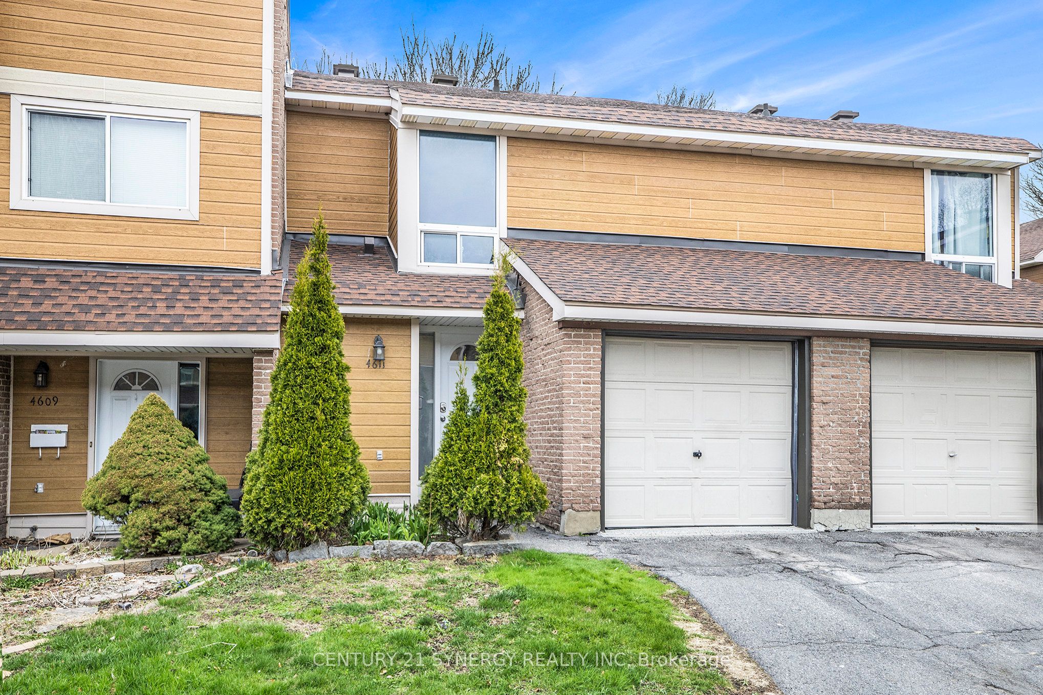 4611 Carrington Place, CyrvilleCarsonGrovePineview, ON K1B 4R1