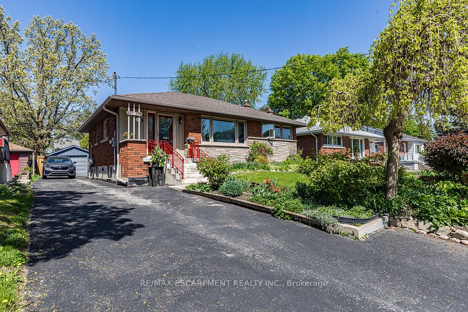 272 Upper Paradise Road, Hamilton, ON L9C 5C2